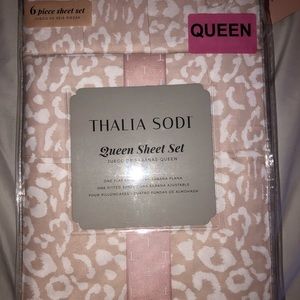 Brand new never used queen sheet set